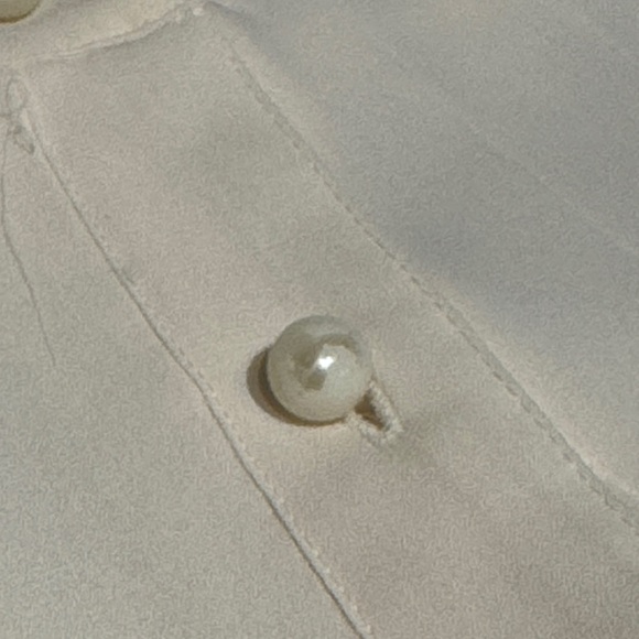 80s Josephine Ivory Blouse w Pearl Buttons - Picture 4 of 5